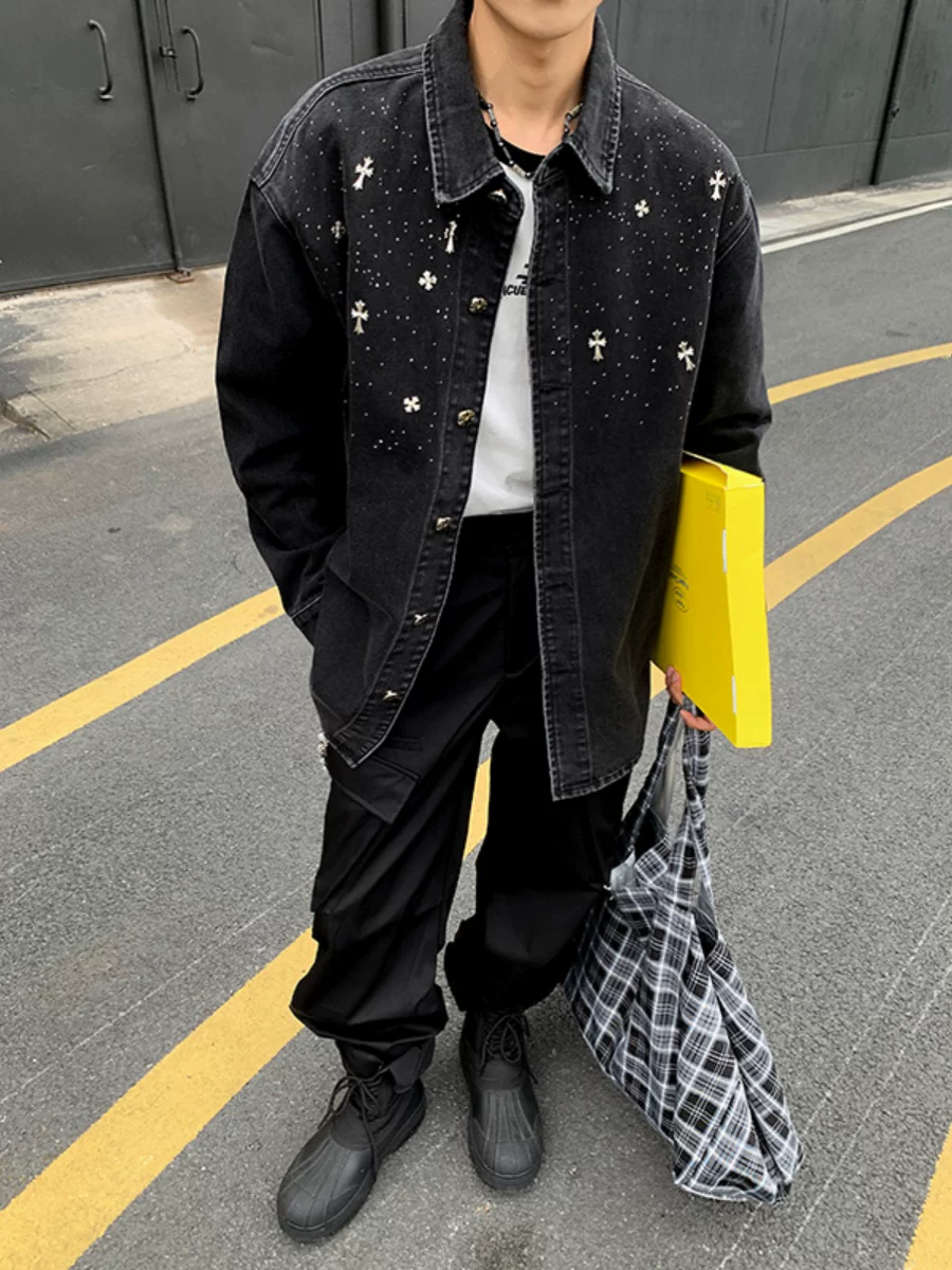 Áo khoác denim đính đá cho mùa xuân và mùa thu, thương hiệu thời thượng mang cảm giác cao cấp, kiểu dáng rộng rãi thoải mái, áo khoác công sở phong cách Mỹ dành cho nam.