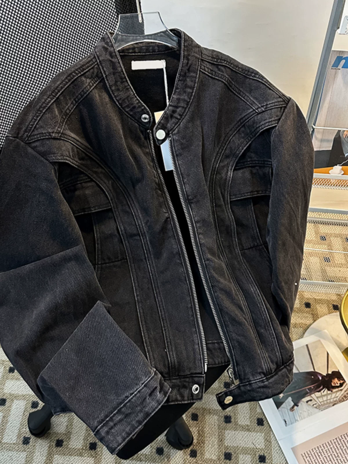 Áo khoác denim cao cấp dành cho nam, kiểu dáng ngắn rộng, cổ đứng, phong cách Mỹ thời thượng mùa xuân, chất liệu denim vintage đã qua xử lý.