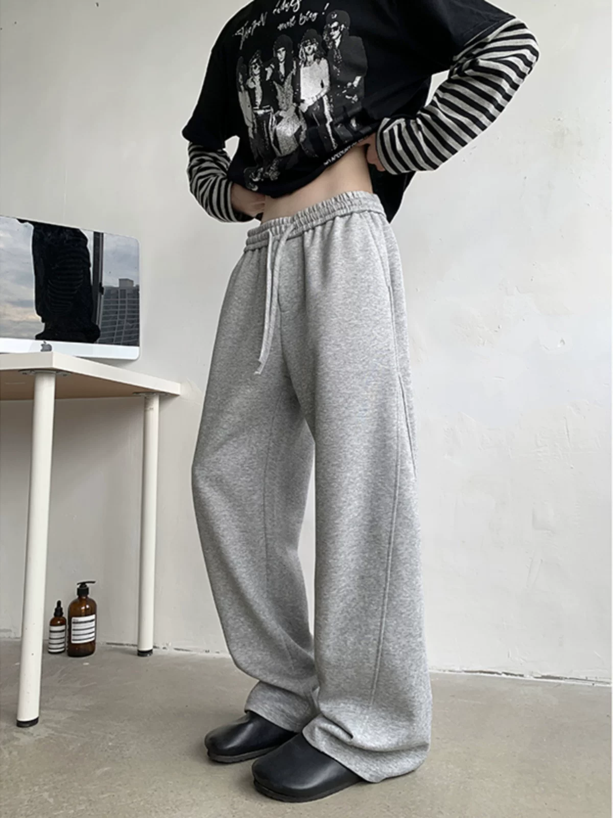 Quần thể thao nam dáng cong cleanfit, phong cách Mỹ thời thượng, quần suông thoải mái, quần ống rộng dài chạm đất đa năng.