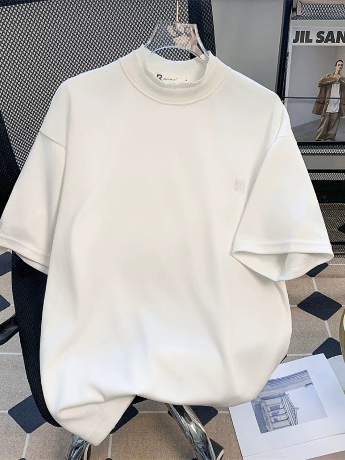 Áo thun nam ngắn tay màu trơn cơ bản, áo cổ lọ rộng rãi, áo thun ngắn tay phong cách Mỹ hợp thời trang mùa hè