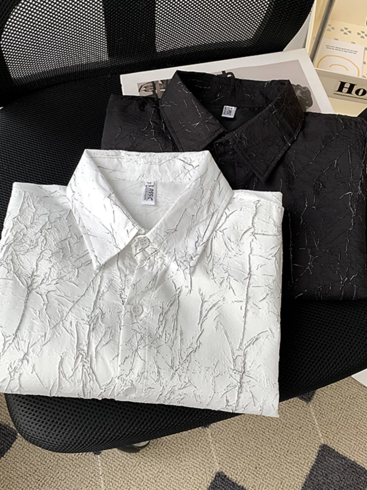 Áo sơ mi jacquard thiết kế dành cho nam, dáng rộng, áo sơ mi ngắn tay vải lụa mỏng mùa hè, phong cách Hàn Quốc thời thượng, áo kiểu mát mẻ và sành điệu.