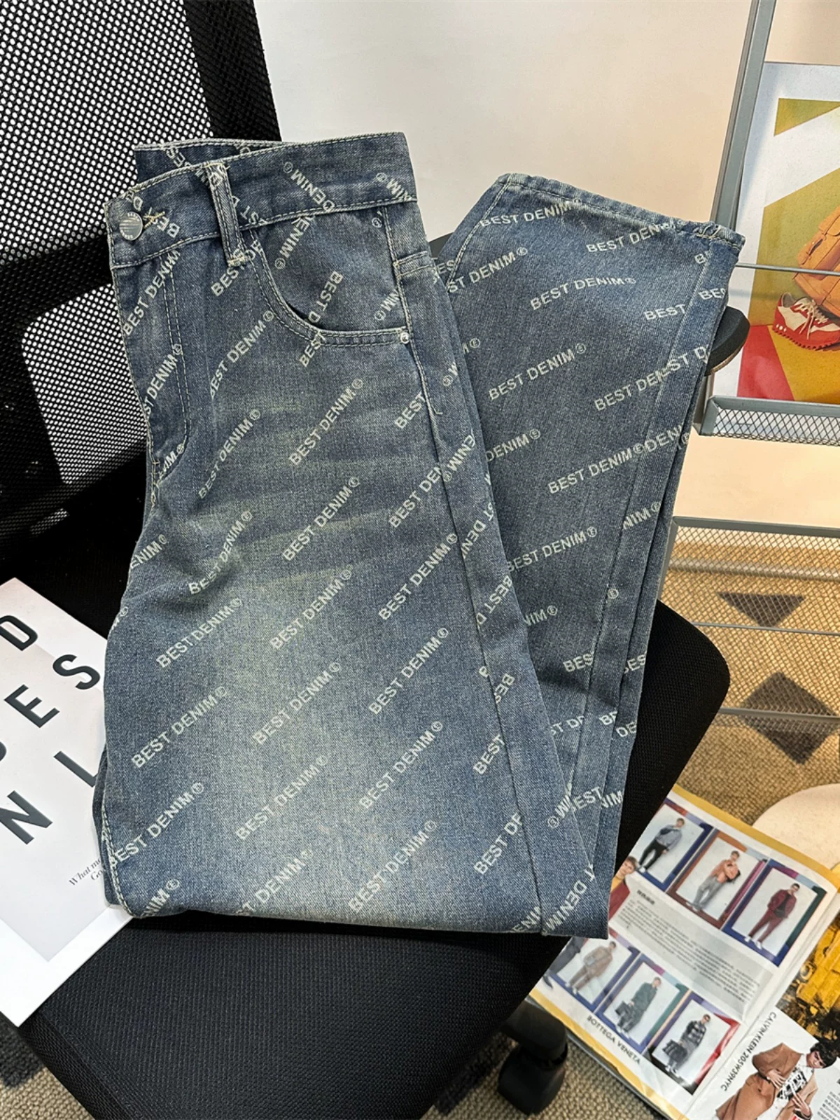 Quần jean in chữ cho nam, phong cách đường phố Mỹ thời thượng mùa hè, quần casual đã qua xử lý giặt mềm, quần ống rộng thoải mái và sành điệu.