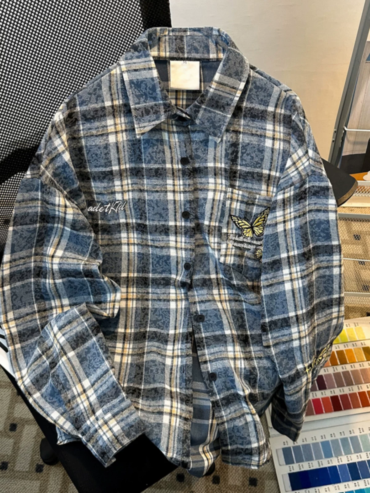 Áo sơ mi kẻ sọc thêu tie-dye nam dài tay phong cách Mỹ cổ điển áo sơ mi mùa xuân thu hợp thời trang thương hiệu áo khoác cặp đôi dáng rộng