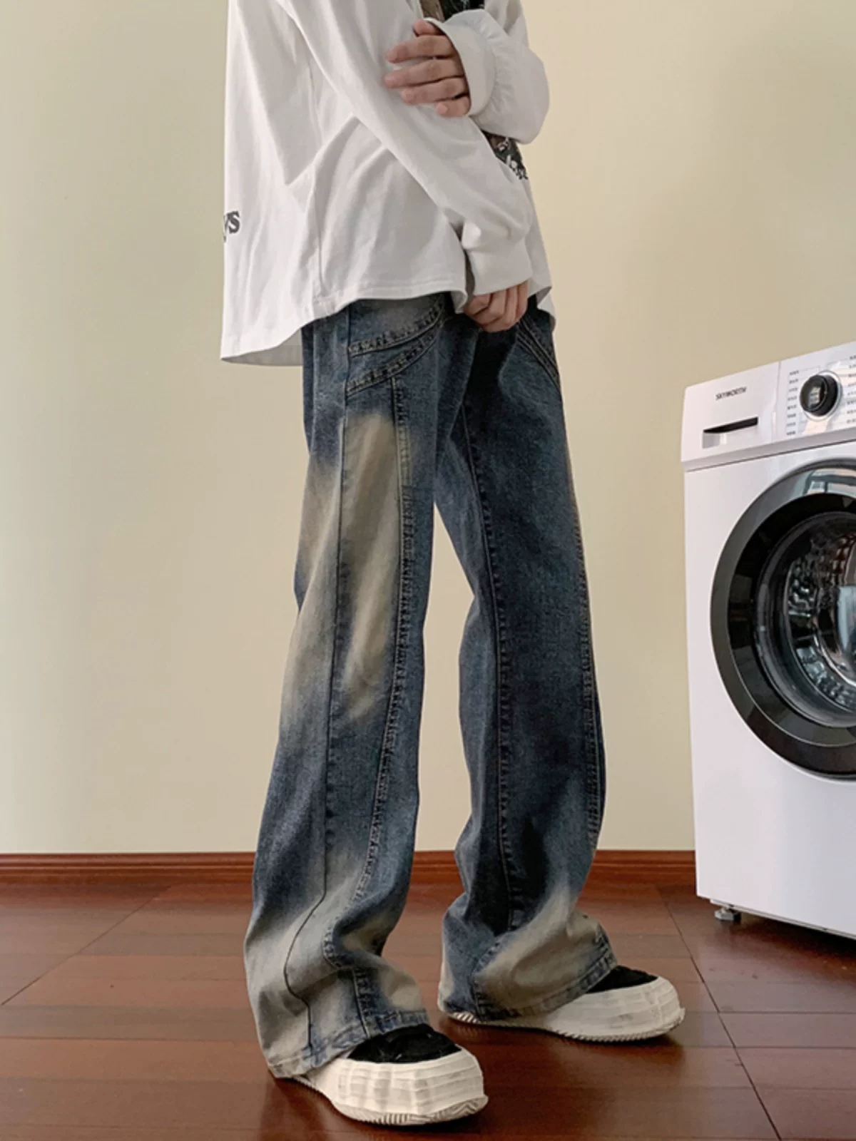 Quần jeans nam kiểu gradient, phong cách thu mới, thời thượng, quần cá tính, phong cách đường phố Mỹ, dáng rộng, quần dài hơi loe.