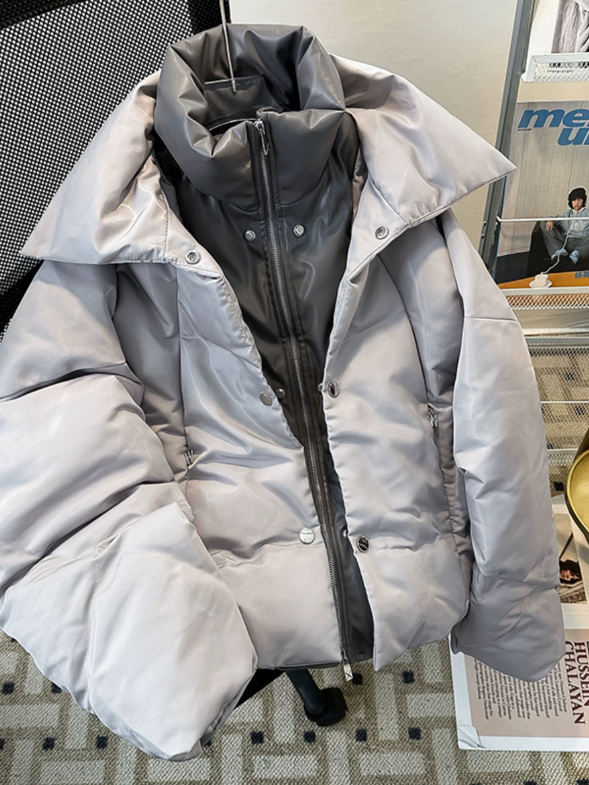 Áo khoác cotton giả hai lớp thiết kế phá cách dành cho nam, áo khoác cotton lót da PU dày dặn mùa đông, áo khoác ngoài lót bông kiểu Mỹ rộng rãi, hợp thời trang.