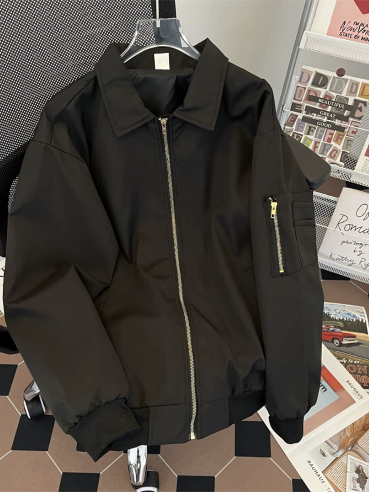 Áo khoác phi công phong cách Mỹ thời thượng, thương hiệu sành điệu, quần áo nam cá tính, áo khoác casual dáng rộng, cổ trụ, mùa xuân thu.