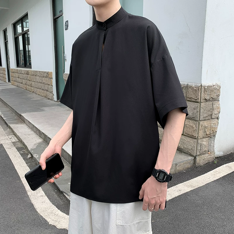 Áo sơ mi ngắn tay bằng vải lụa mùa hè dành cho nam, dáng rộng, phong cách Hồng Kông, phong cách Nhật Bản, cổ đứng nhỏ, phong cách ins thời thượng, áo chui đầu mát mẻ.