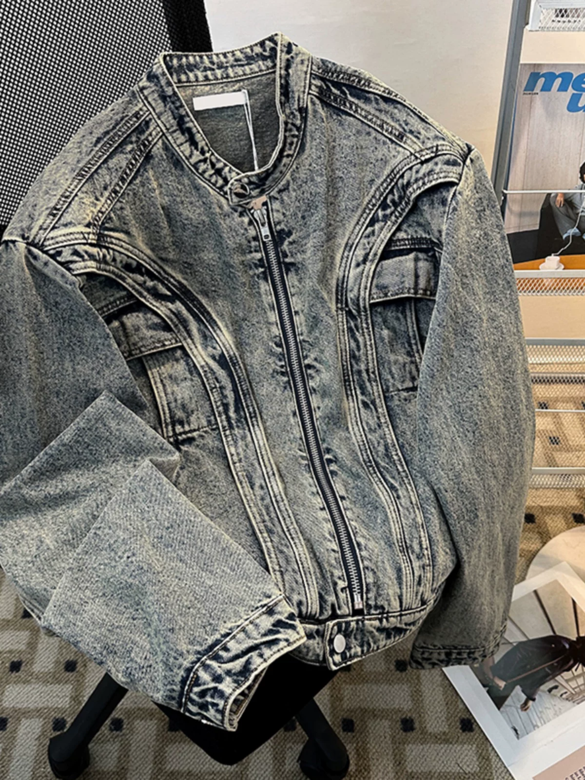 Áo khoác denim cao cấp dành cho nam, kiểu dáng ngắn rộng, cổ đứng, phong cách Mỹ thời thượng mùa xuân, chất liệu denim vintage đã qua xử lý.