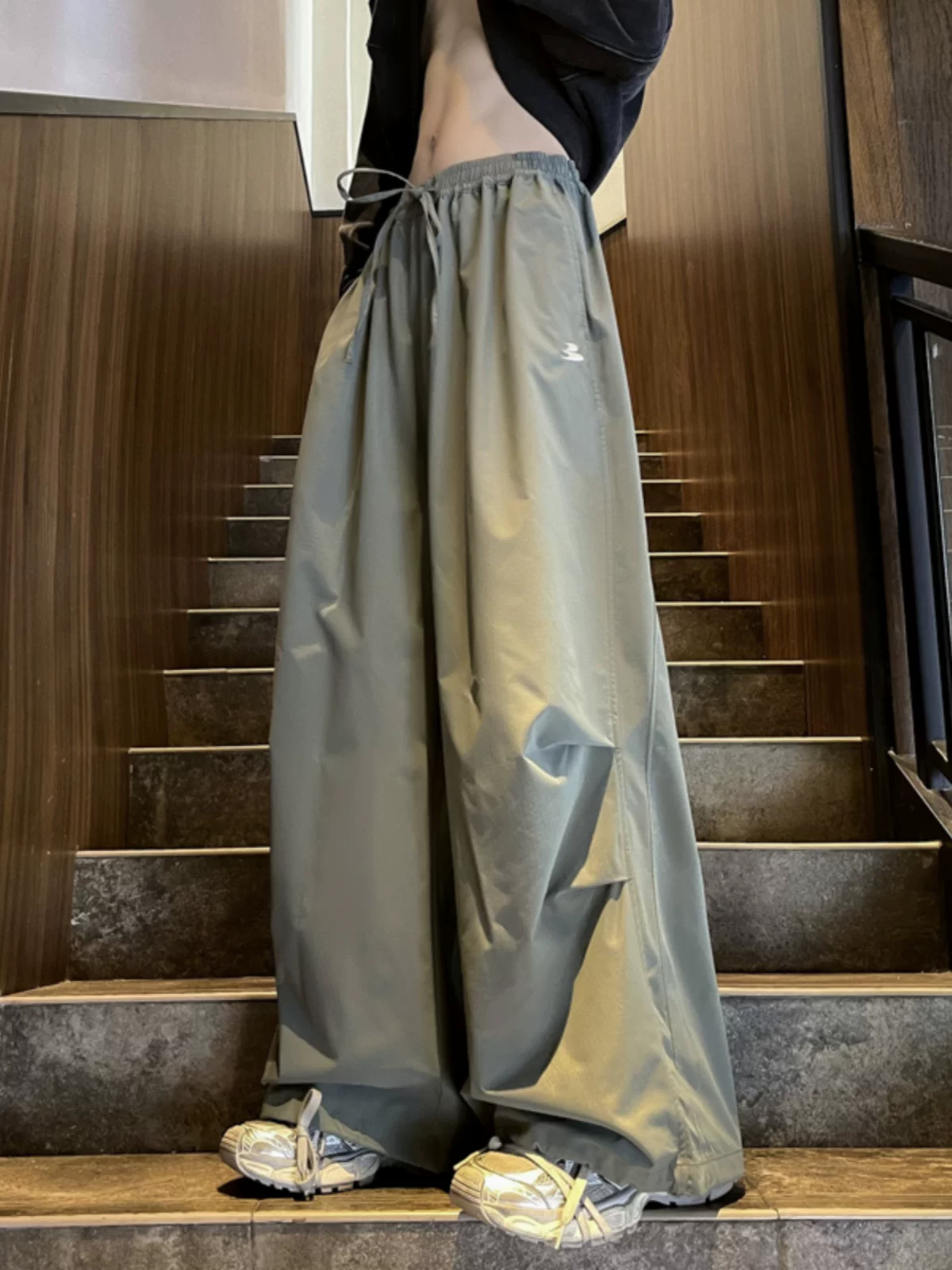 Quần công sở nam phong cách Mỹ thời thượng, quần ống rộng hip-hop mùa thu, quần dài suông rộng rãi thoải mái.