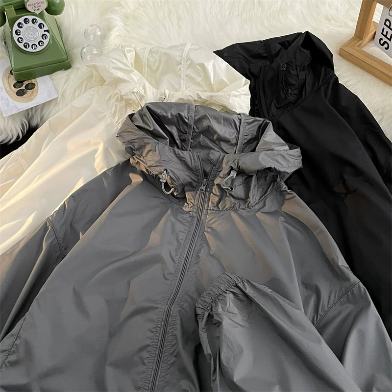 Quần áo chống nắng bằng vải lụa băng dành cho nam, thương hiệu thời thượng, kiểu dáng mỏng mùa hè, áo khoác cặp đôi rộng rãi đa năng, quần áo chống tia UV ngoài trời.