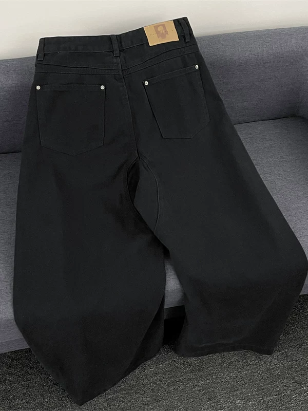 Quần jeans kiểu Mỹ retro, thương hiệu thời thượng, dáng rộng ống đứng, chất liệu mềm mại, thiết kế phá cách dành cho nam.