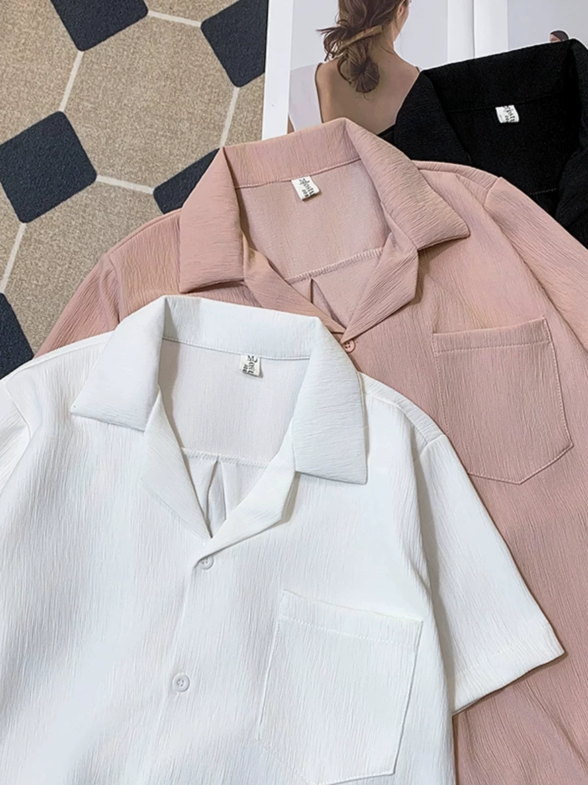 Áo sơ mi ngắn tay cổ Cuba kiểu Mỹ dành cho nam, áo sơ mi mát mẻ mùa hè bằng vải lụa băng, áo đôi cao cấp dáng rộng hợp thời trang.