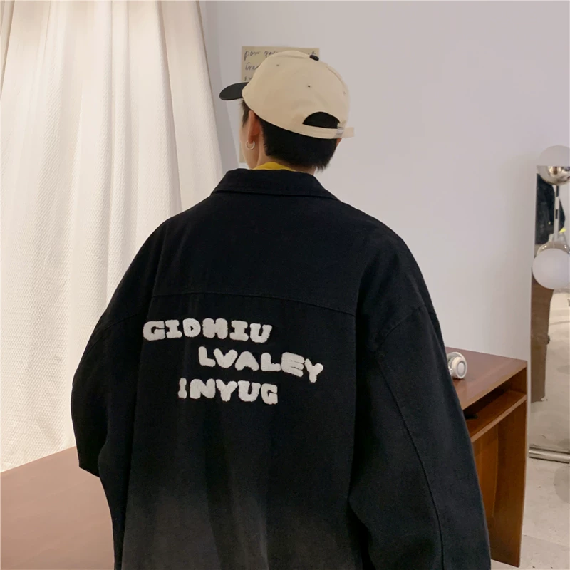 Áo khoác denim màu gradient đã qua xử lý giặt mềm dành cho nam, phong cách Mỹ, kiểu dáng đường phố cá tính, áo khoác cặp đôi thời trang thu đông dáng rộng.