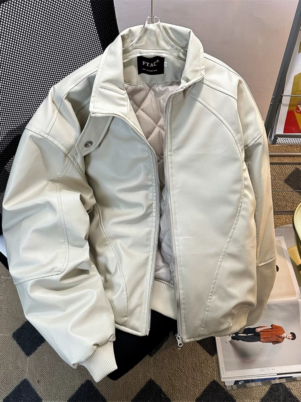 Áo khoác da PU dành cho nam giới mùa xuân và mùa thu, phong cách Mỹ thời thượng, áo khoác da cá tính và sành điệu với thiết kế độc đáo, áo khoác cổ đứng dày dặn dành cho cặp đôi.