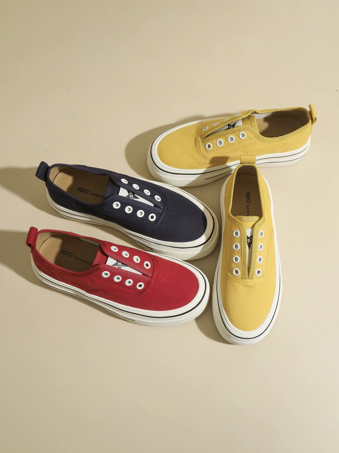 Giày vải canvas nữ màu đỏ, đế dày, kiểu lười, giày thể thao mùa xuân 2026 mỏng thoáng khí, giày thường ngày nữ