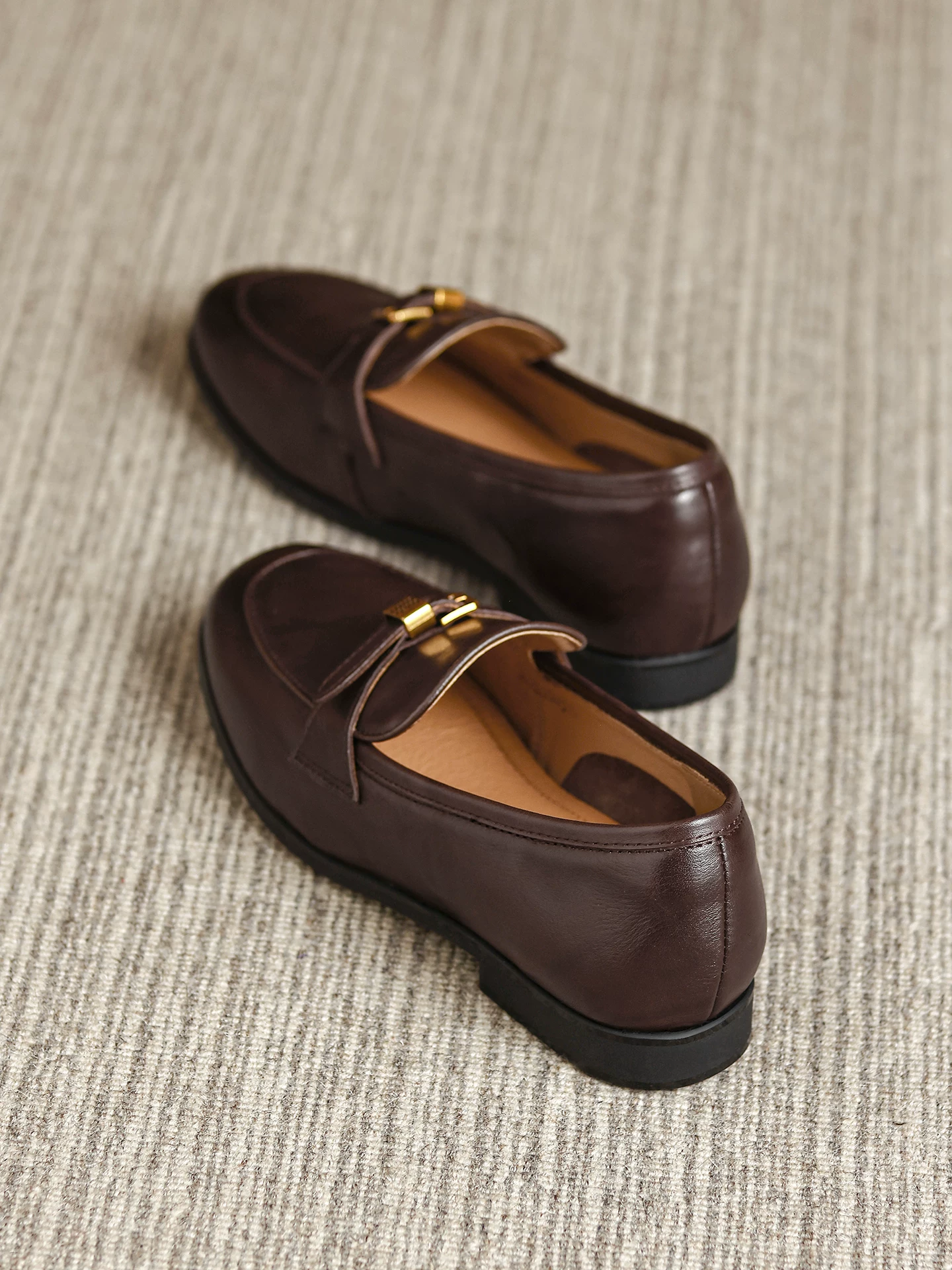 Giày lười da nâu nữ kiểu Anh, phong cách retro, mùa xuân 2026, kiểu dáng old money