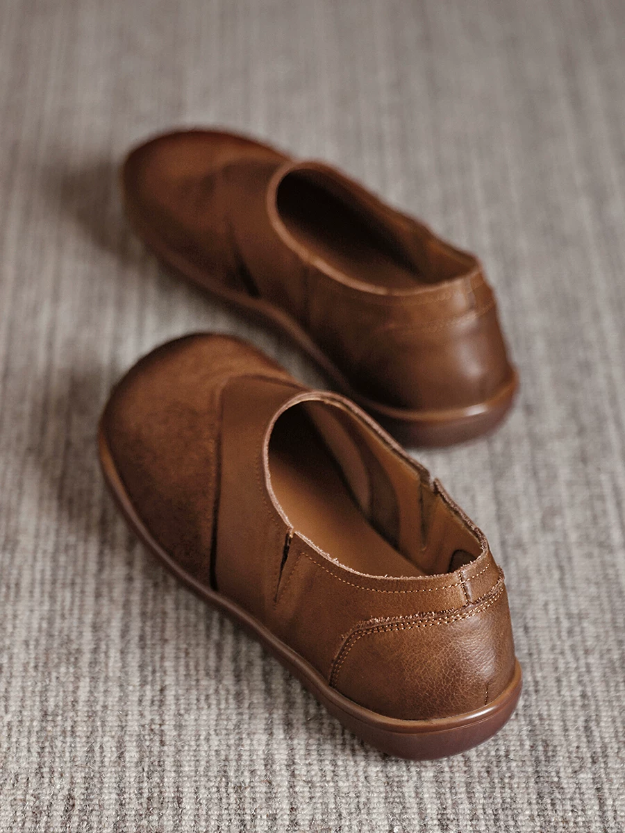 Giày da thật đế mềm êm chân dành cho mẹ, kiểu mới thu 2025, giày lười da bò vintage.