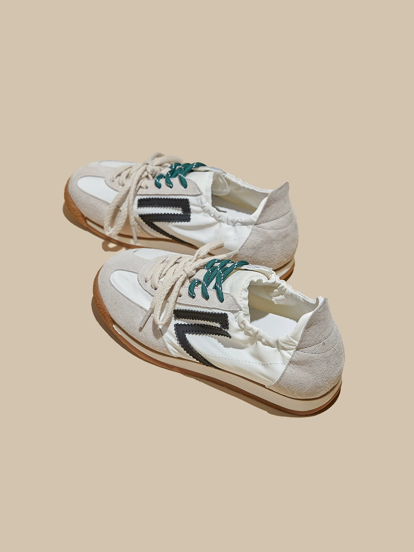 Giày tập ballet đế mềm dành cho nữ, giày thể thao phối màu retro Forrest Gump, giày thể thao đi bộ mùa xuân 2026 mỏng nhẹ thoáng khí.
