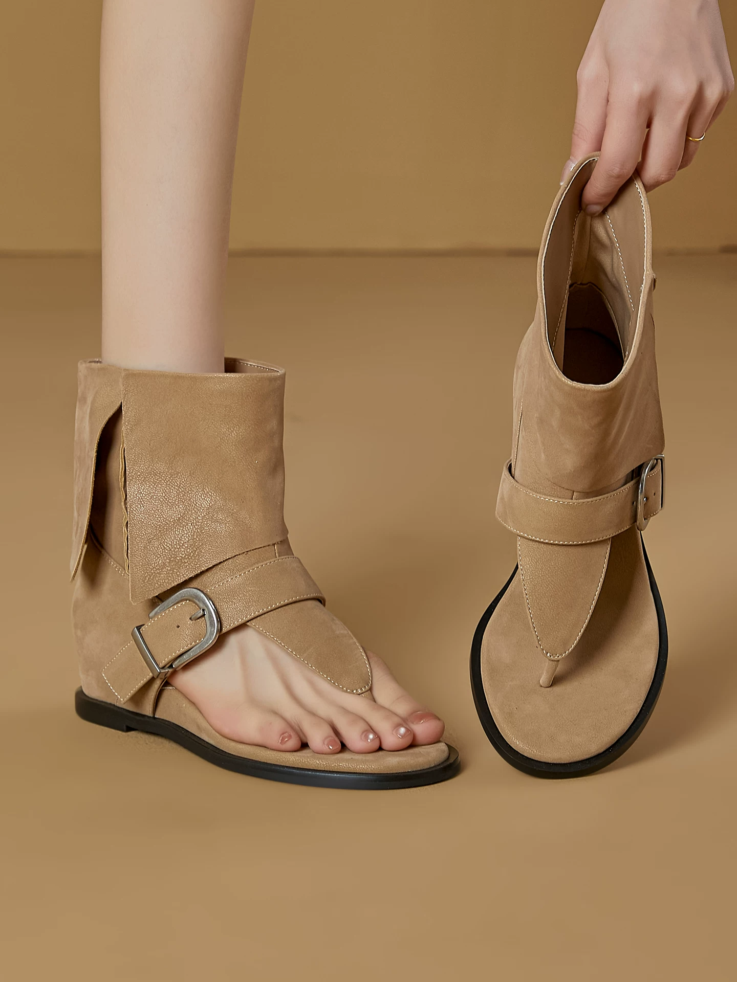 Giày sandal nữ đế xuồng hở mũi, kiểu boot ngắn, tăng chiều cao ẩn, phong cách La Mã phương Tây mới mùa hè 2026.