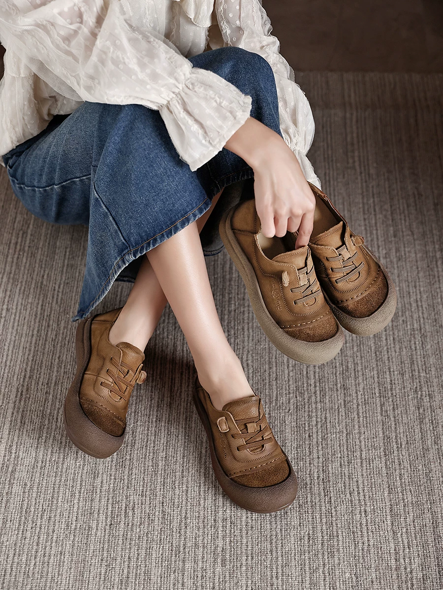 Giày thể thao da nâu retro nữ, giày lười đế mềm, kiểu mới thu 2025, giày lười da thật nữ.