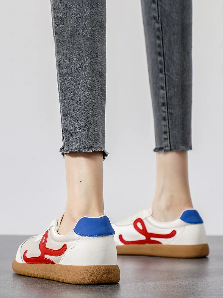 Giày thể thao Đức da thật retro xấu lạ dễ thương dành cho nữ, mẫu mới 2025, giày sneaker tăng chiều cao cho học sinh, giày thể thao phối màu.