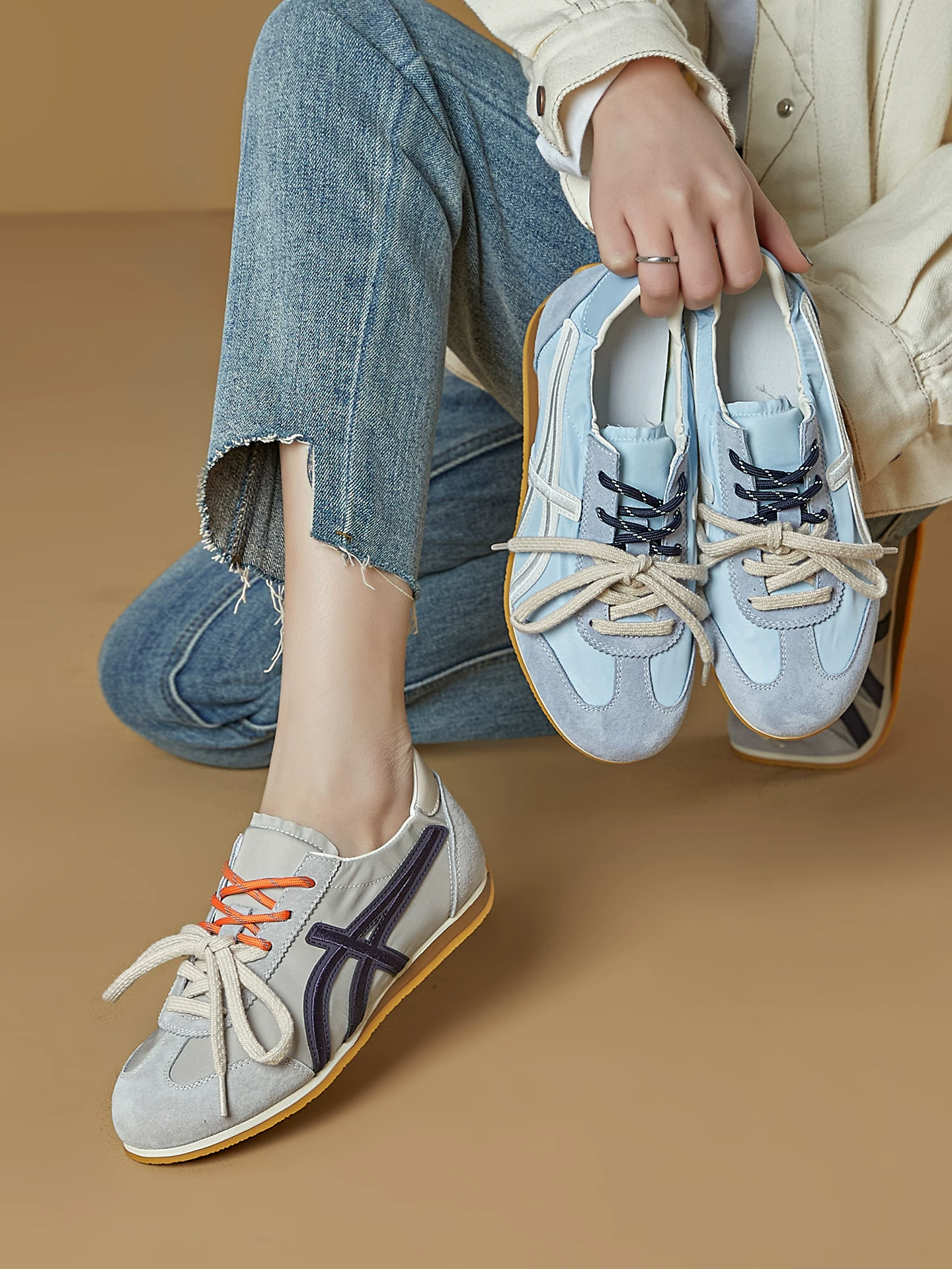 Giày tập luyện kiểu ballet dành cho nữ, đế mềm, phối màu, kiểu retro, mẫu mới xuân 2026, nhẹ, thoáng khí, giày thể thao thường ngày.