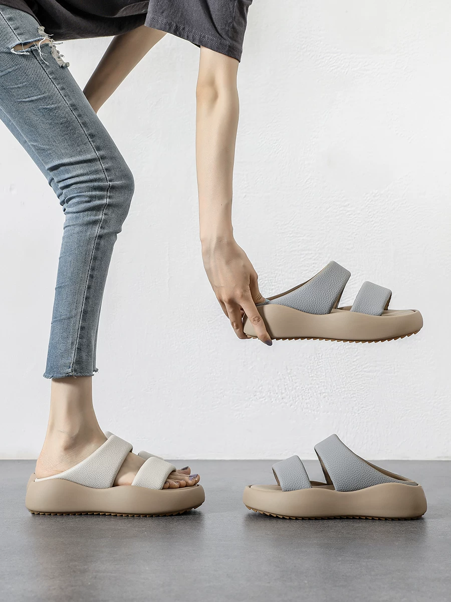 Giày lười đế mềm bằng da thật dành cho nữ, dép sandal đế dày đi ngoài trời mùa hè, giày lười kiểu La Mã retro mới năm 2026.