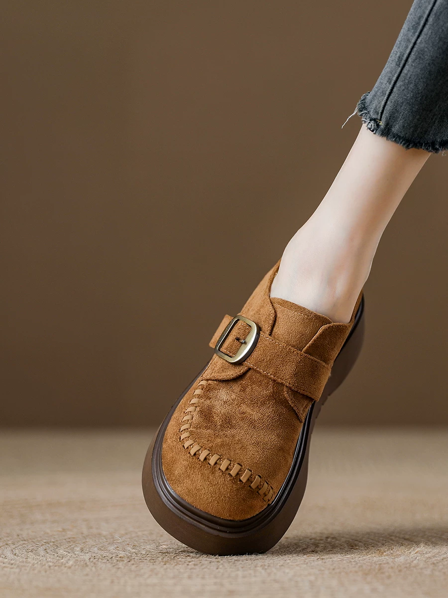 Giày lười nữ da thật đế dày, giày Birkenstock da lộn kiểu retro, mẫu mới thu đông 2025, giày da nâu phong cách Anh.