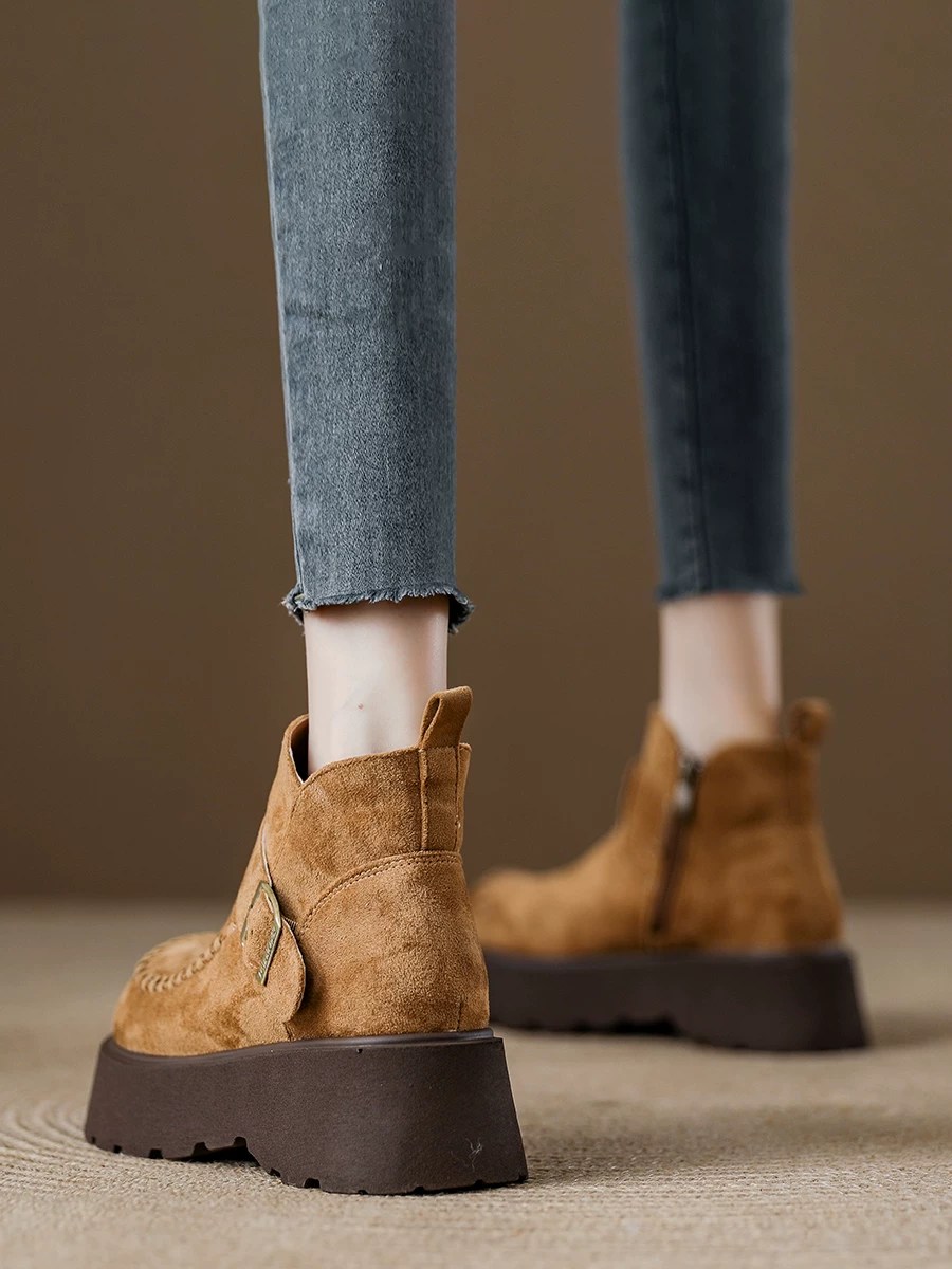 Giày bốt ngắn Birkenstock nữ, giày bốt Martin đế dày tăng chiều cao phong cách Anh, mẫu mới thu 2025, giày bốt nữ cao cổ da lộn retro.