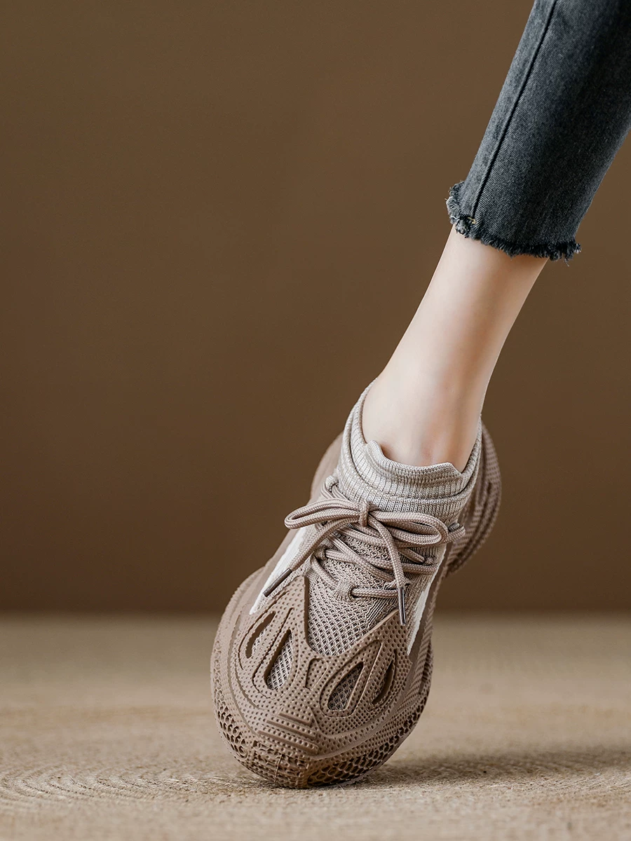 Giày tất dệt kim dành cho nữ, giày bố đế dày tăng chiều cao, giày thể thao Yeezy nhẹ thoáng khí mới mùa thu 2026.