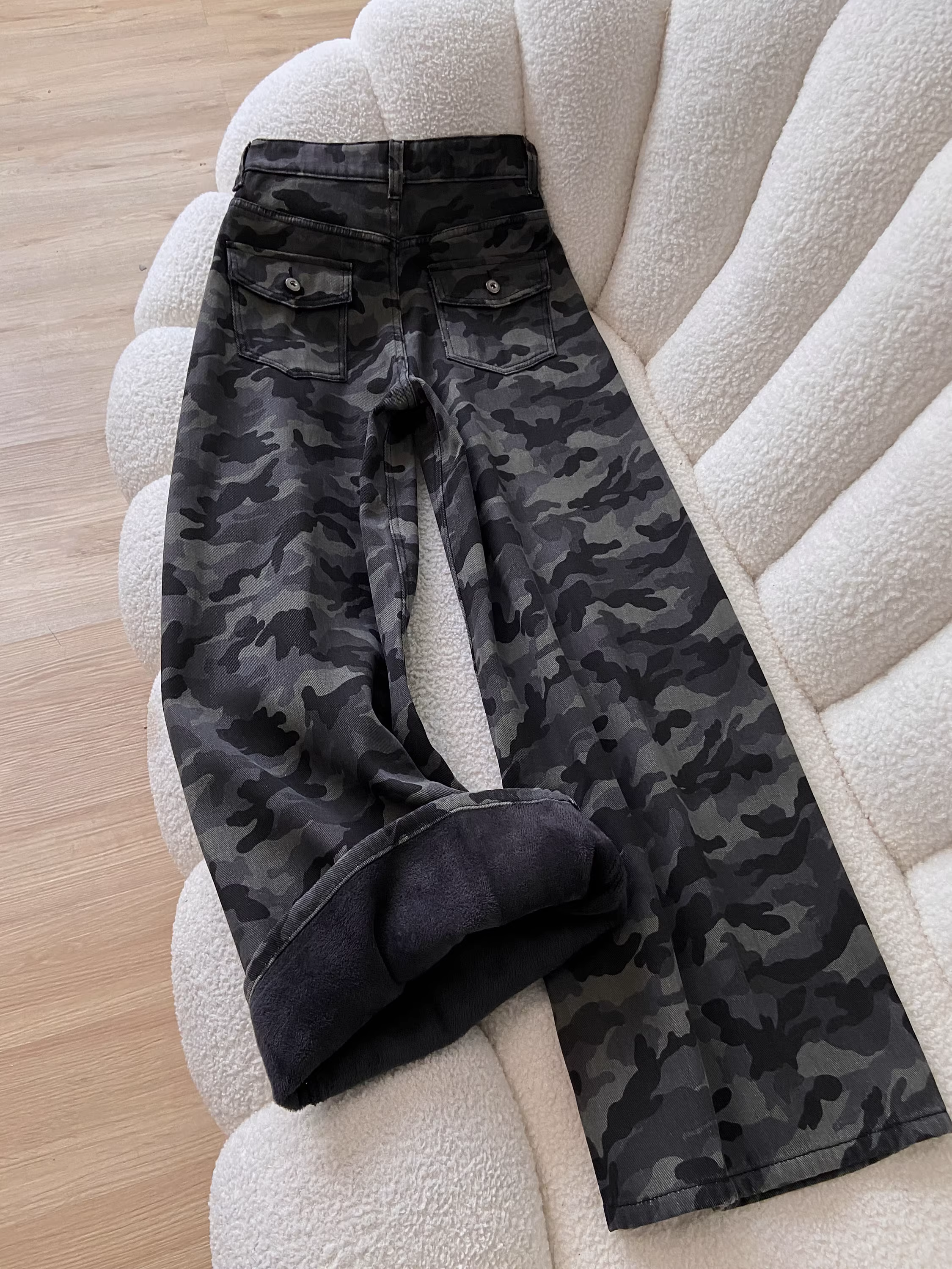 Quần jeans lót lông màu xám La Chapelle dành cho nữ, quần cargo ống rộng cạp cao dáng nhỏ nhắn mới mùa thu đông 2025