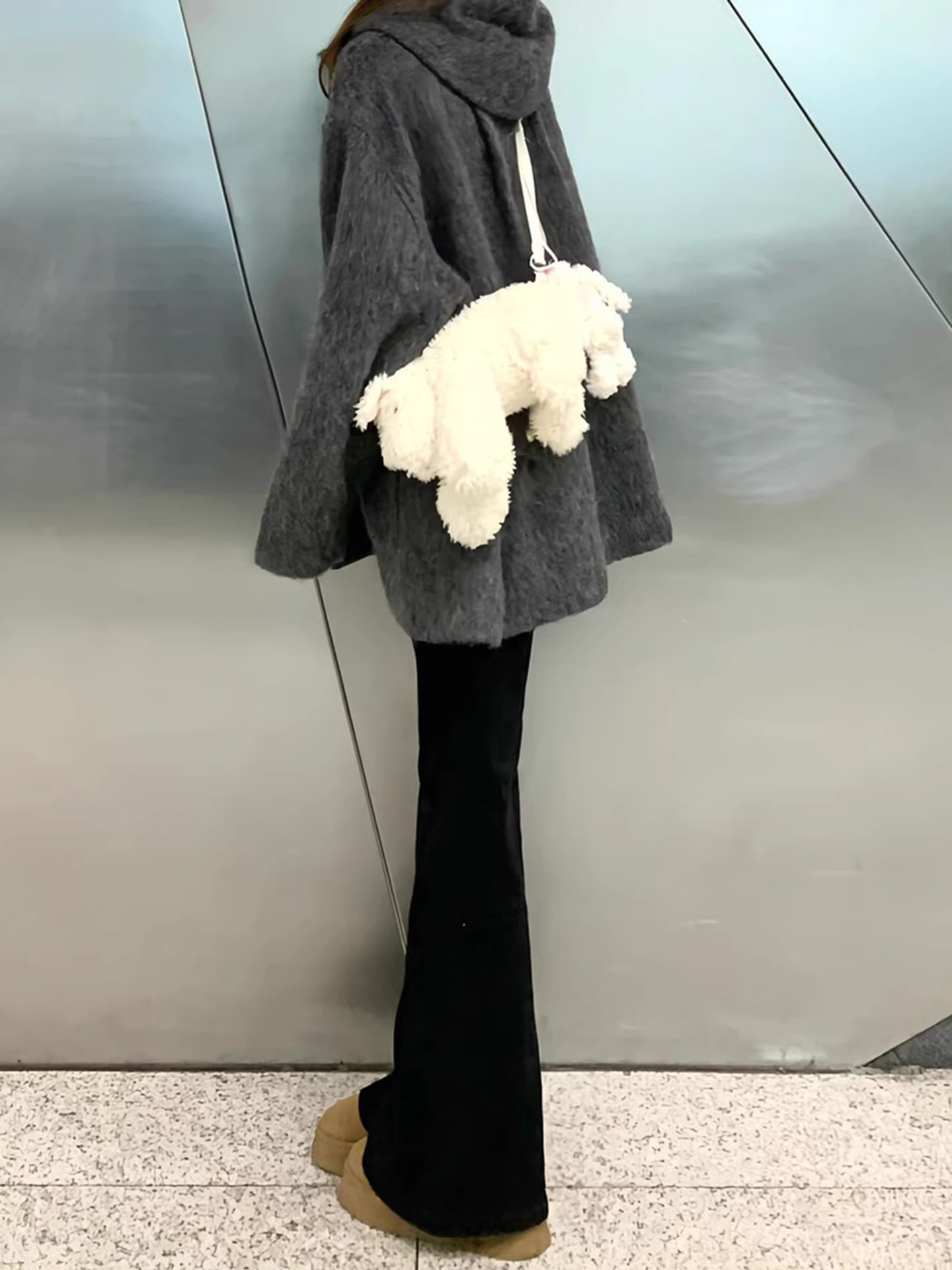 Quần jean ống loe dày lót lông cừu đen La Chapelle dành cho nữ, quần ống loe ôm dáng, tôn dáng, mới thu đông 2025.