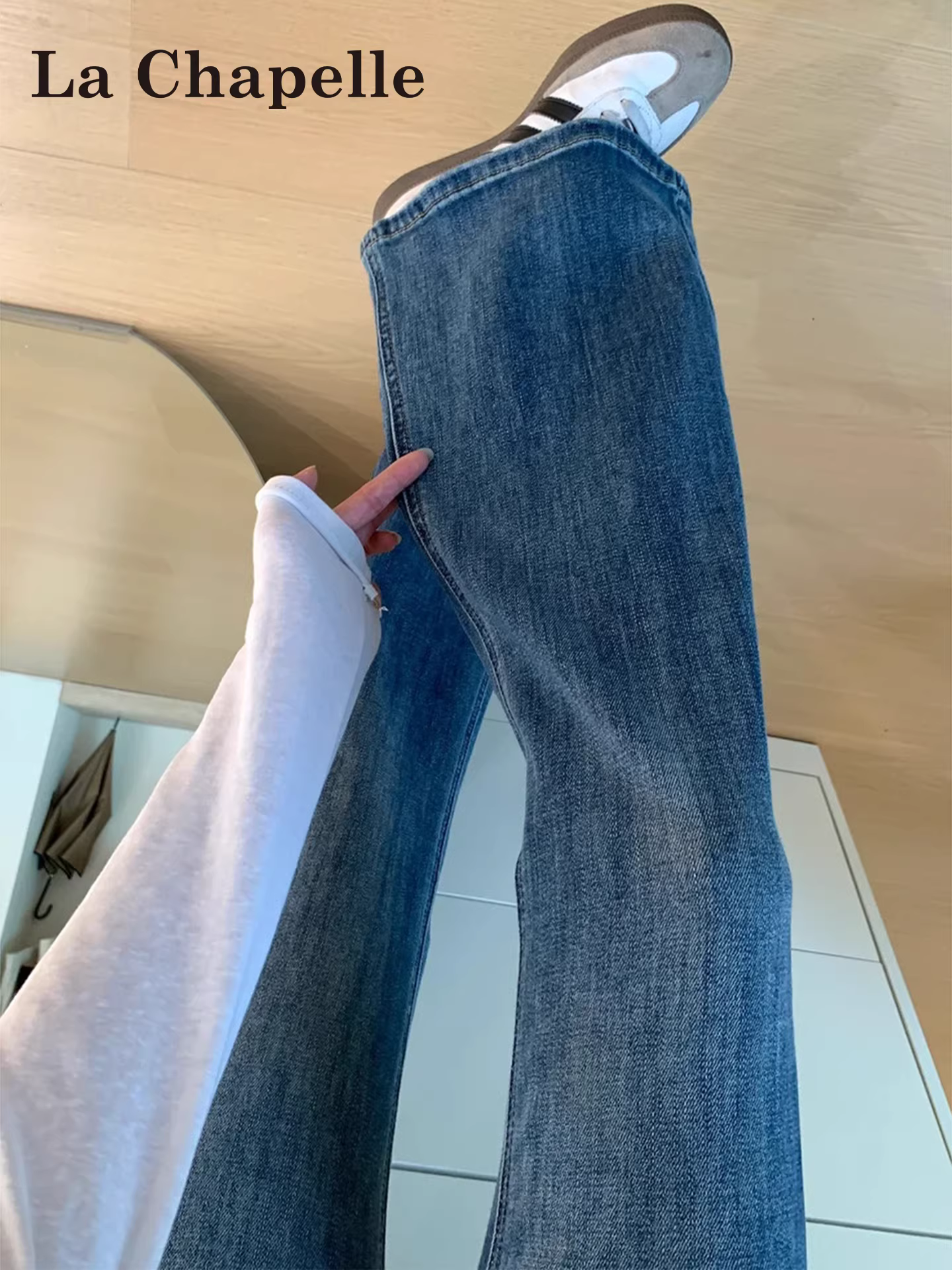 Quần jeans nữ La Chapelle kiểu Mỹ, dáng loe, vintage, xước, mùa thu đông 2025, cạp cao, ống loe