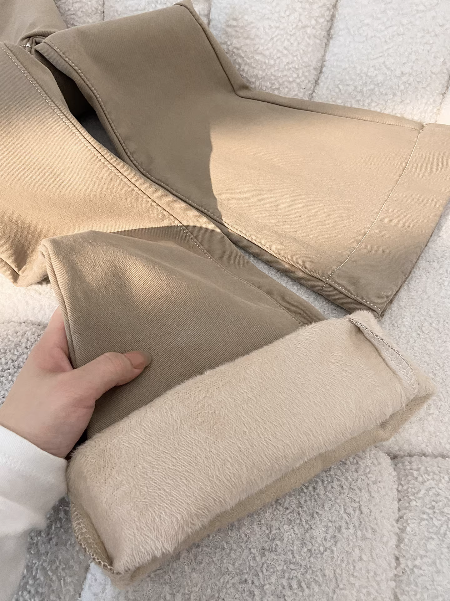 Quần jean nữ La Chapelle màu cà phê, lót lông cừu dày, dáng loe, kiểu dáng ôm dáng, size nhỏ, mùa thu đông 2025