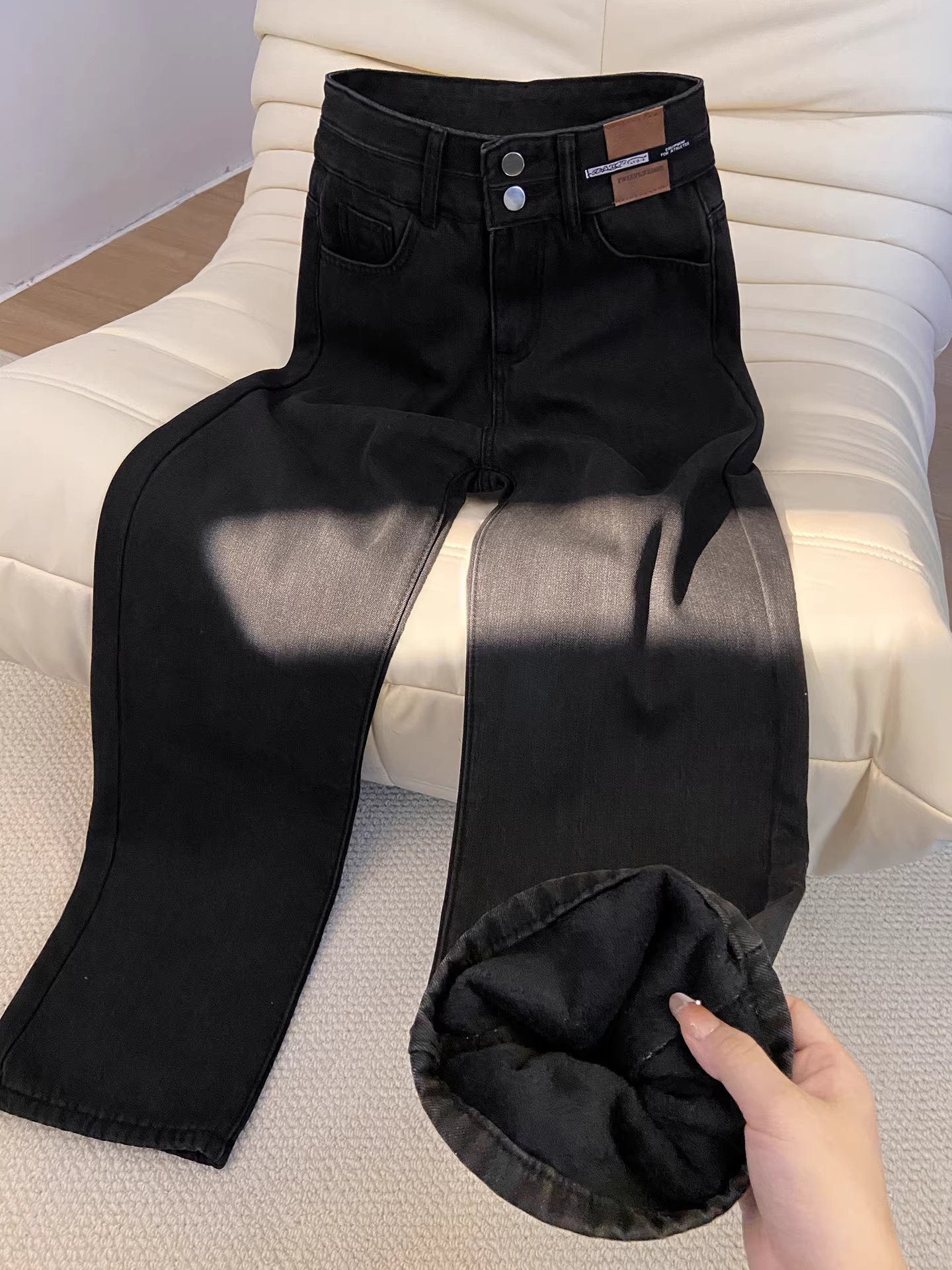 Quần jeans ống rộng dày dặn lót lông La Chapelle dành cho nữ, mùa thu đông 2025, kiểu dáng mới, cạp cao, tôn dáng, thẳng.