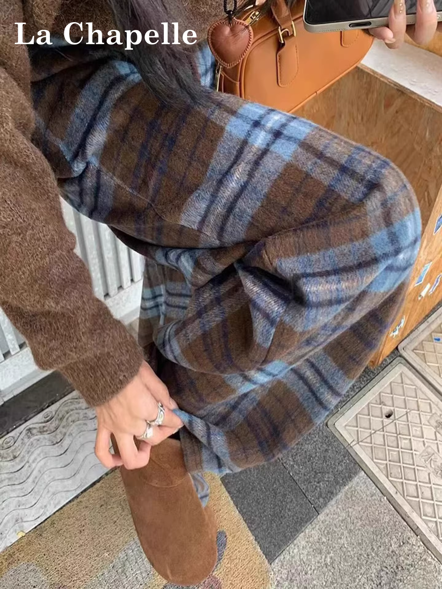 Quần âu ống rộng kẻ ca rô màu xanh La Chapelle dành cho nữ, mẫu mới thu đông 2025, cạp cao, dáng rộng, chất liệu len, kiểu dáng thẳng, phong cách thường ngày