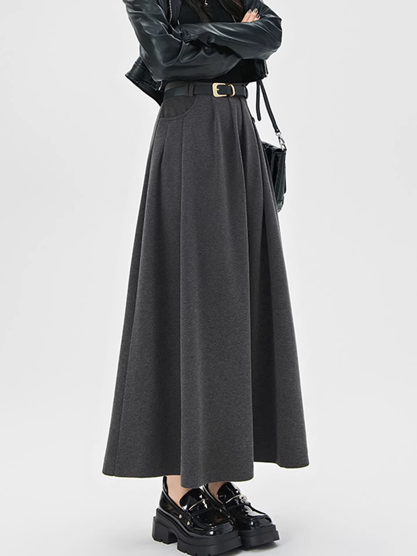 Váy len xám dáng xòe La Chapelle dành cho nữ, mẫu mới thu đông 2025, cạp cao, che hông, tôn dáng, dài qua gối