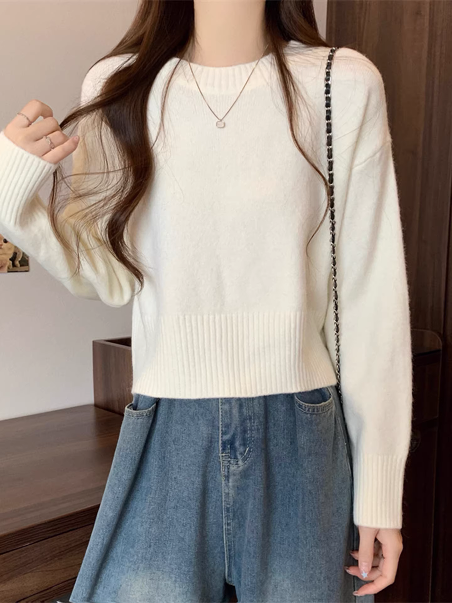 Áo len dệt kim cổ tròn dài tay màu đỏ La Chapelle dành cho nữ 2025 mới thu đông áo sơ mi cơ bản nhỏ nhắn