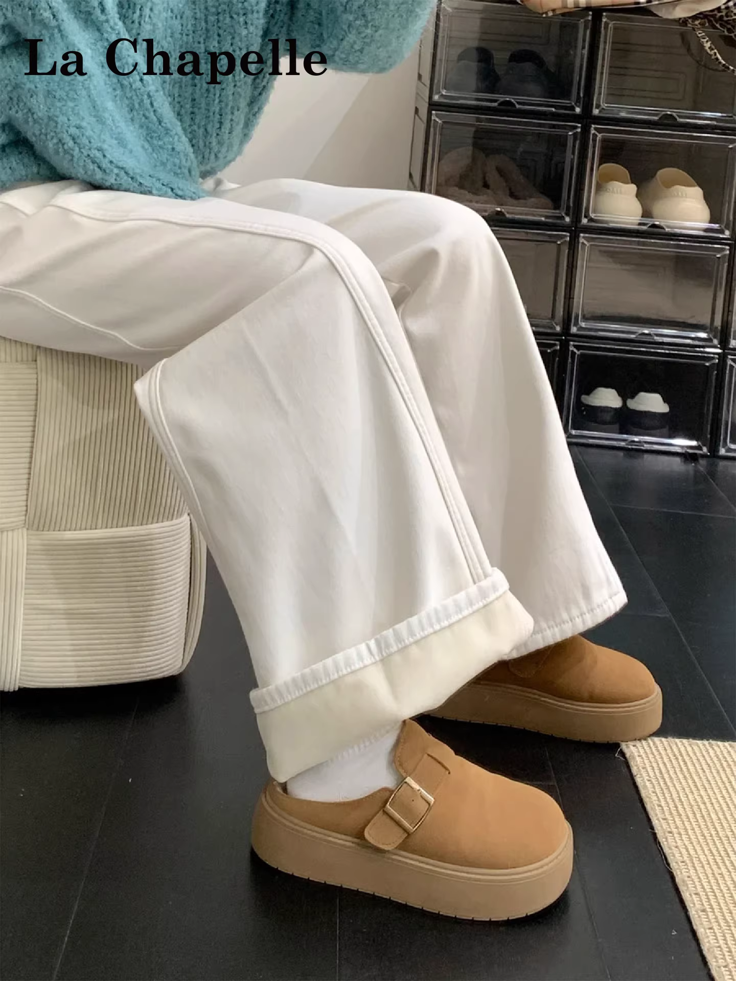 Quần jeans ống rộng dáng suông màu trắng La Chapelle dành cho nữ, kiểu dáng mới thu đông 2025, cạp cao, chất liệu mềm mại.