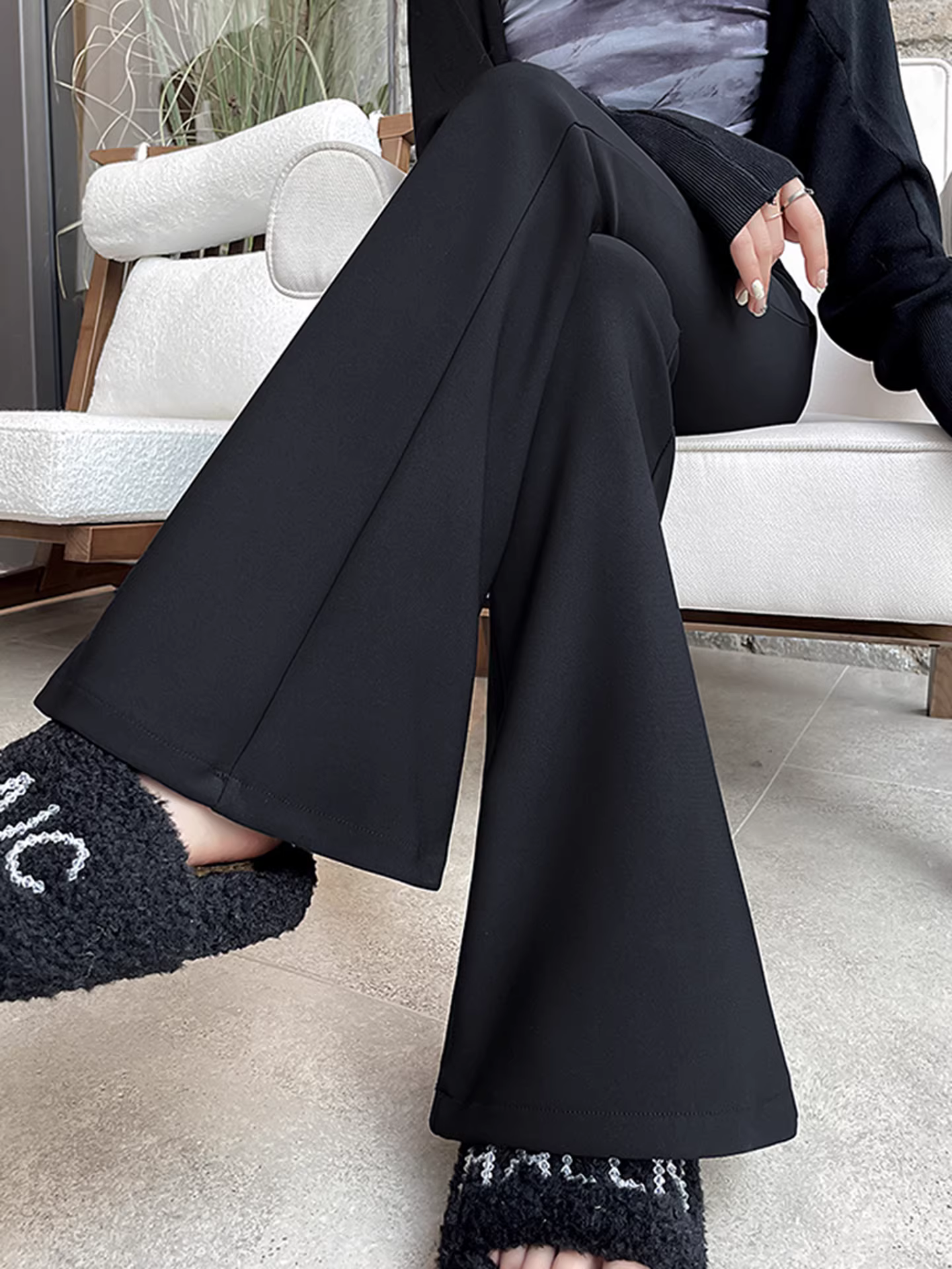 Quần âu đen La Chapelle dáng chuông, cạp cao, tôn dáng, chất liệu cao cấp, dành cho nữ, mẫu mới thu đông 2025