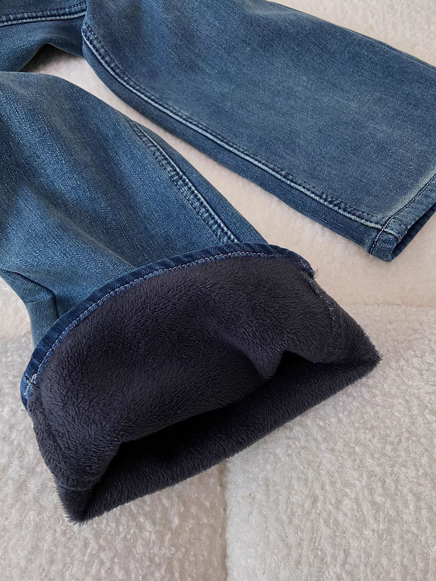 Quần jeans ống đứng lót lông cừu La Chapelle kiểu retro dành cho nữ, mẫu mới thu đông 2025, cạp cao, ôm dáng, kiểu dáng quần thuốc lá