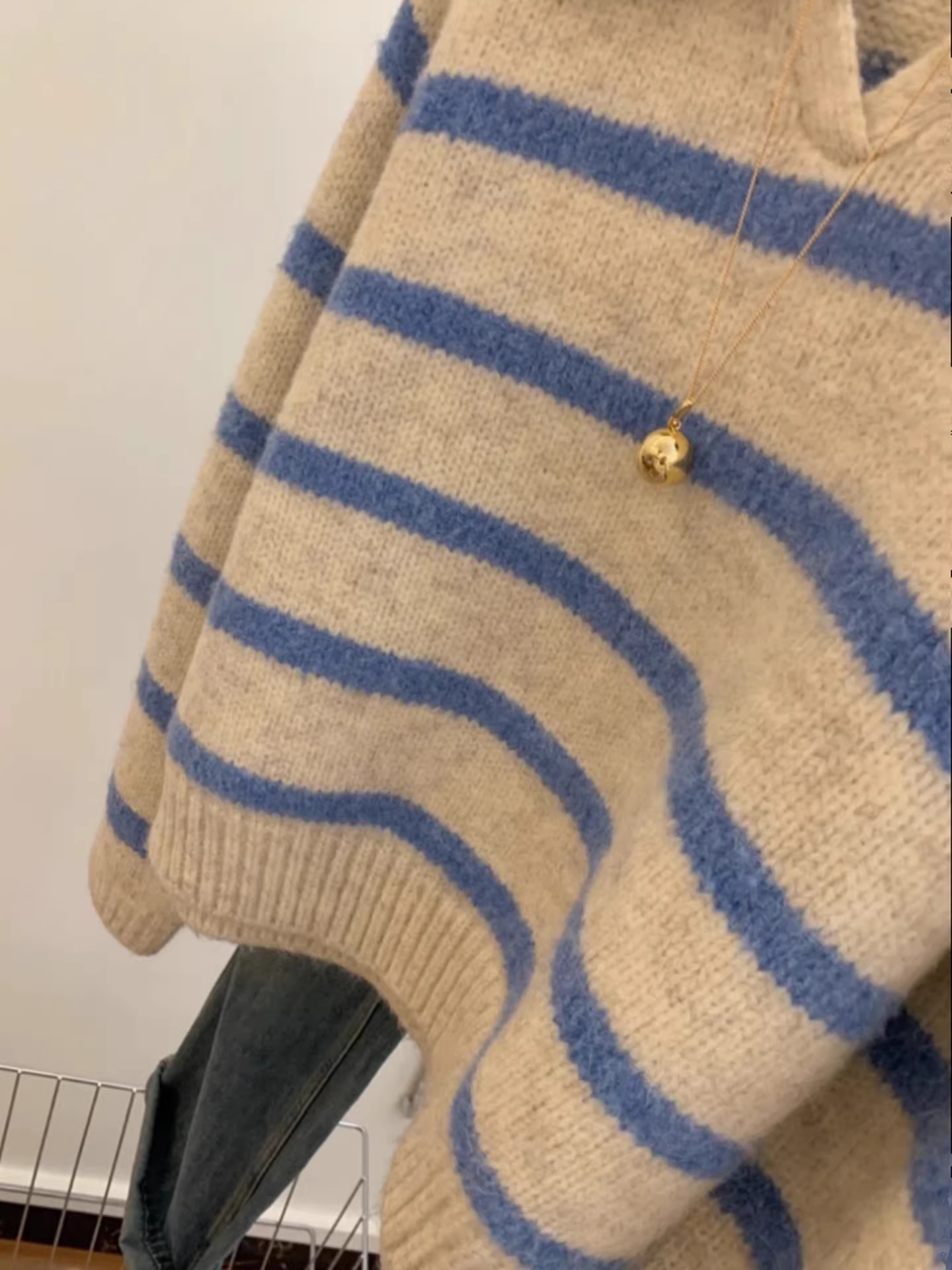 Áo len dệt kim dài tay sọc xanh La Chapelle dành cho nữ, mẫu mới thu đông 2025, áo mặc trong thường ngày