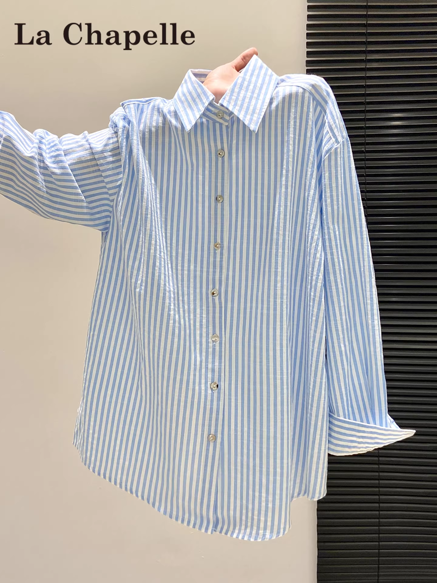 Áo sơ mi dài tay thêu họa tiết La Chapelle màu xanh dành cho nữ, thiết kế nút mới mùa thu đông 2025