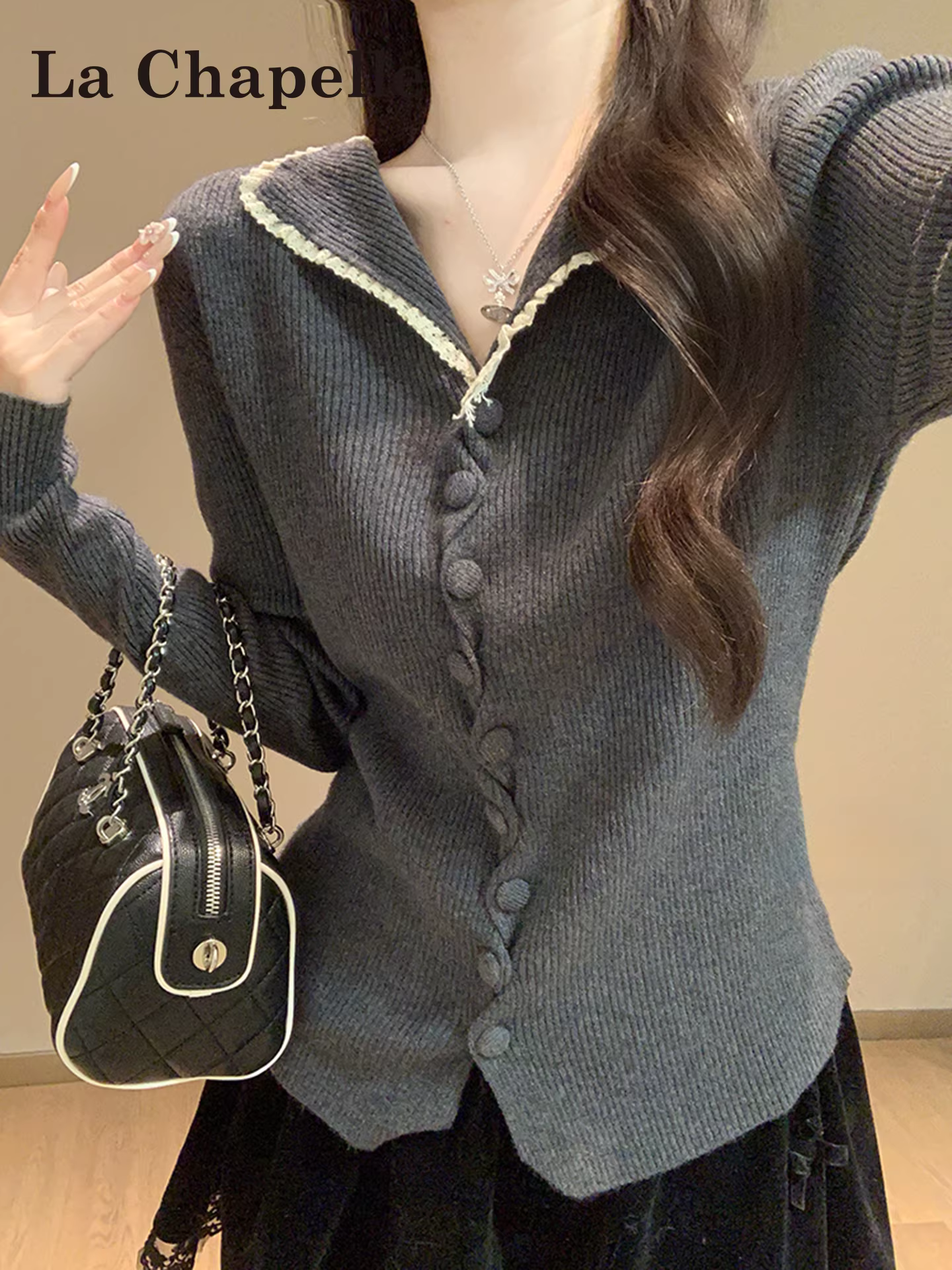 Áo len dệt kim màu xám La Chapelle dành cho nữ, mẫu mới thu đông 2025, kiểu dáng thắt eo, tôn dáng.