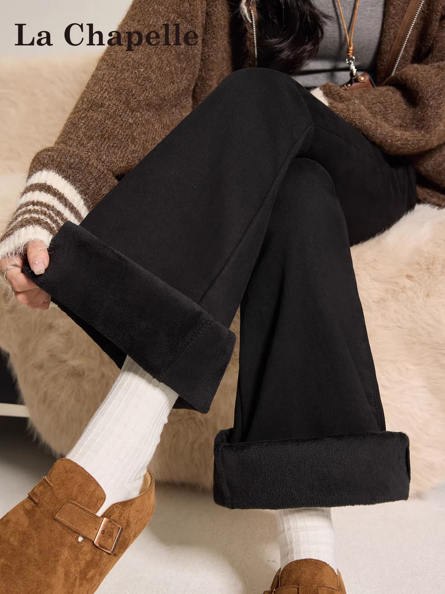 Quần jeans nữ La Chapelle lót lông cừu đen dày dặn, dáng loe, kiểu mới thu đông 2025, cạp cao, ôm dáng, ống chuông