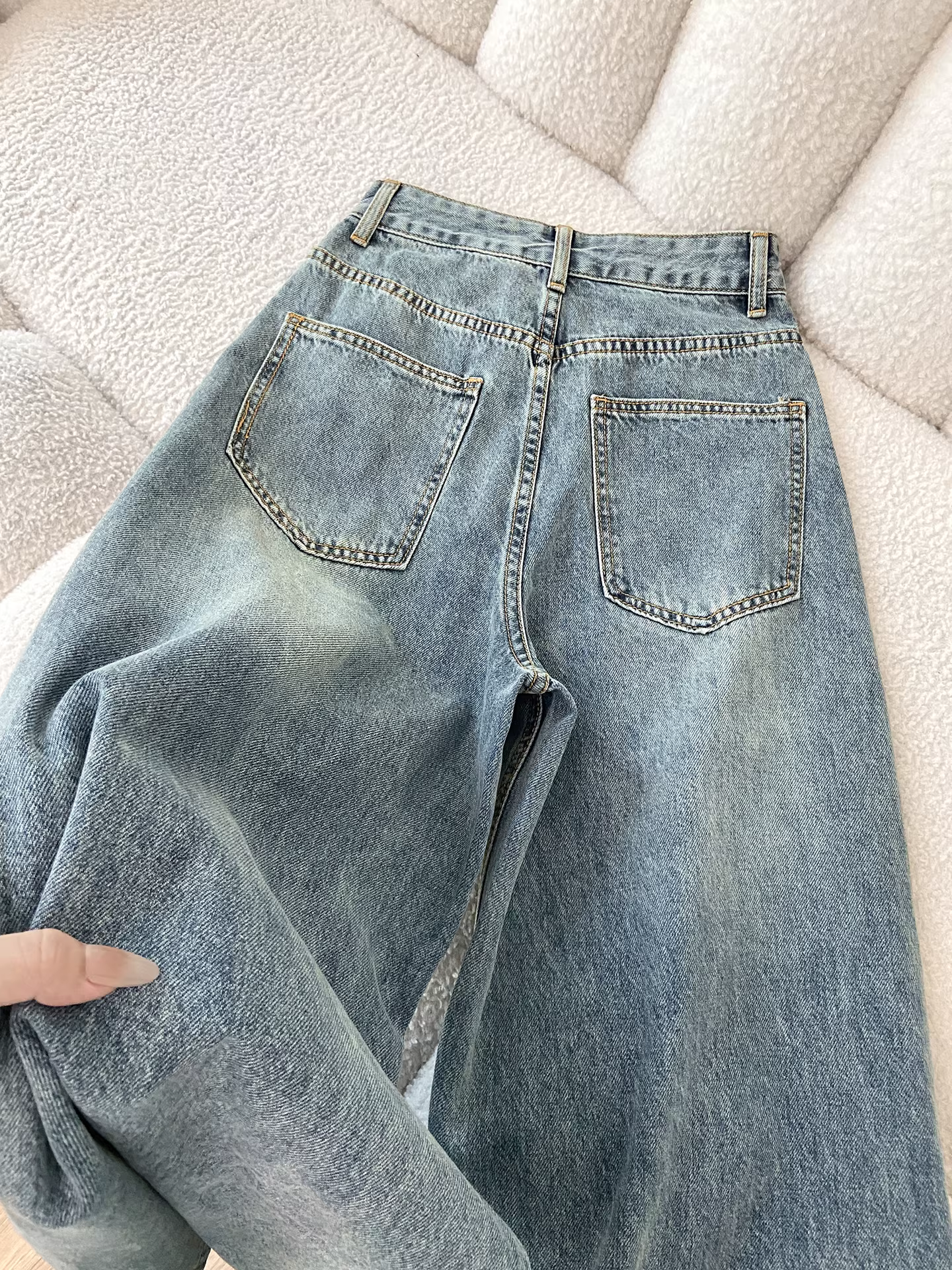 Quần jeans ống rộng dày dặn lót lông màu sáng La Chapelle dành cho nữ, mẫu mới thu đông 2025, cạp cao, dáng thẳng, tôn dáng