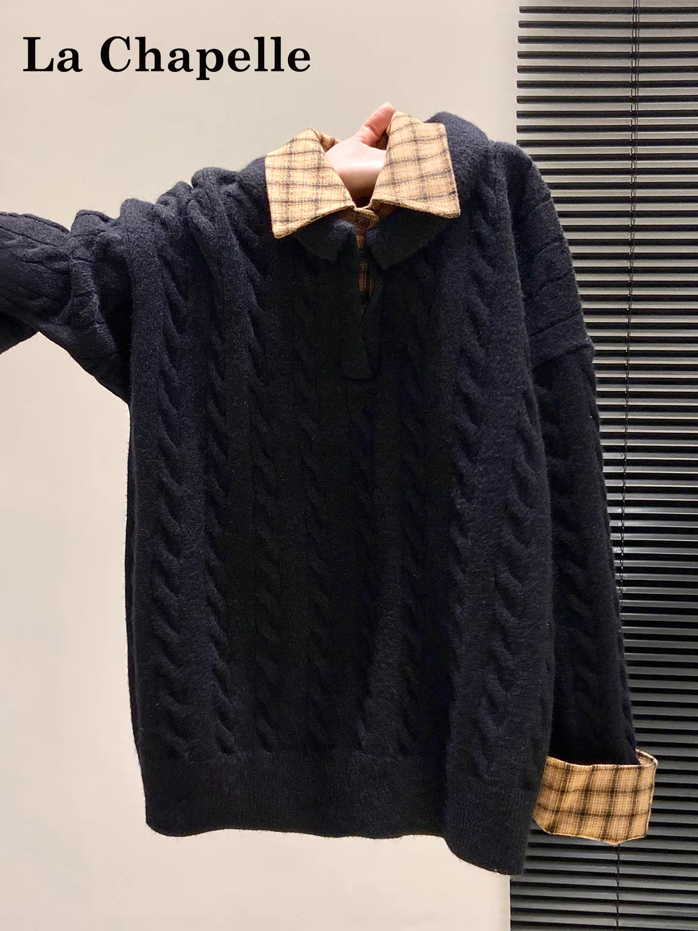 Áo len dệt kim cổ polo đen La Chapelle dành cho nữ, mẫu mới thu đông 2025, phong cách lười, mặc lót bên trong