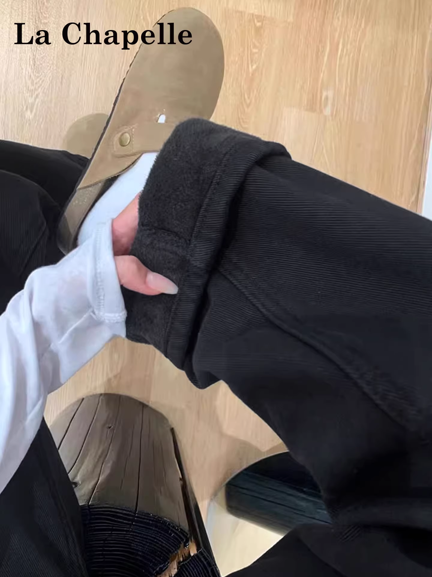 Quần jeans ống rộng dày dặn lót lông cừu đen La Chapelle dành cho nữ, mẫu mới thu đông 2025, cạp cao, dáng ôm thẳng