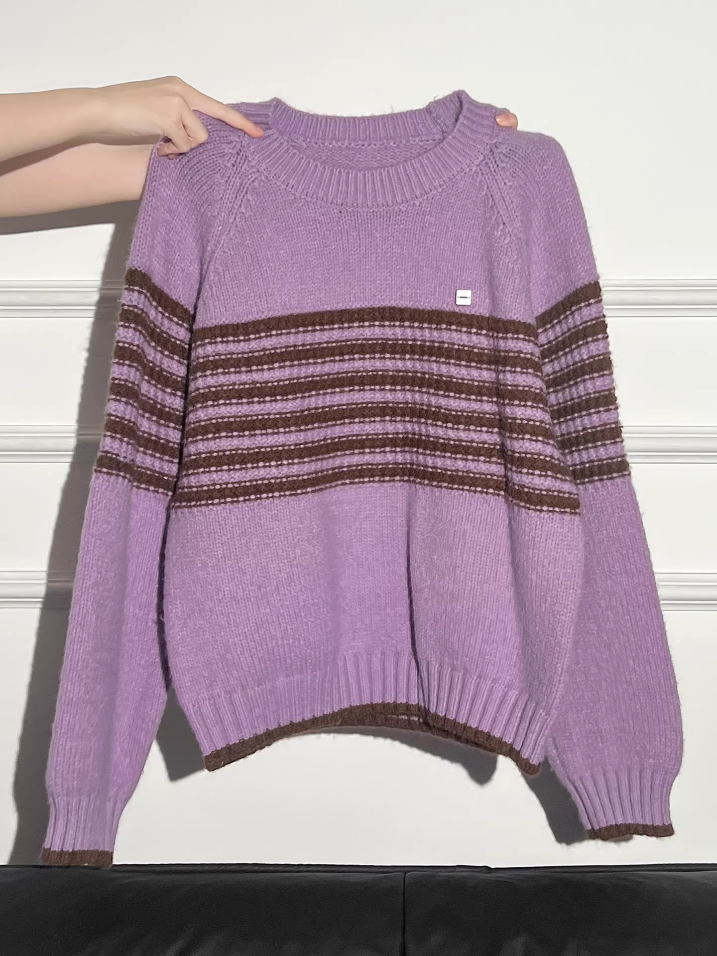 Áo len dệt kim cổ tròn sọc tím La Chapelle dành cho nữ 2025 mới thu đông phong cách Hàn Quốc lớp trong