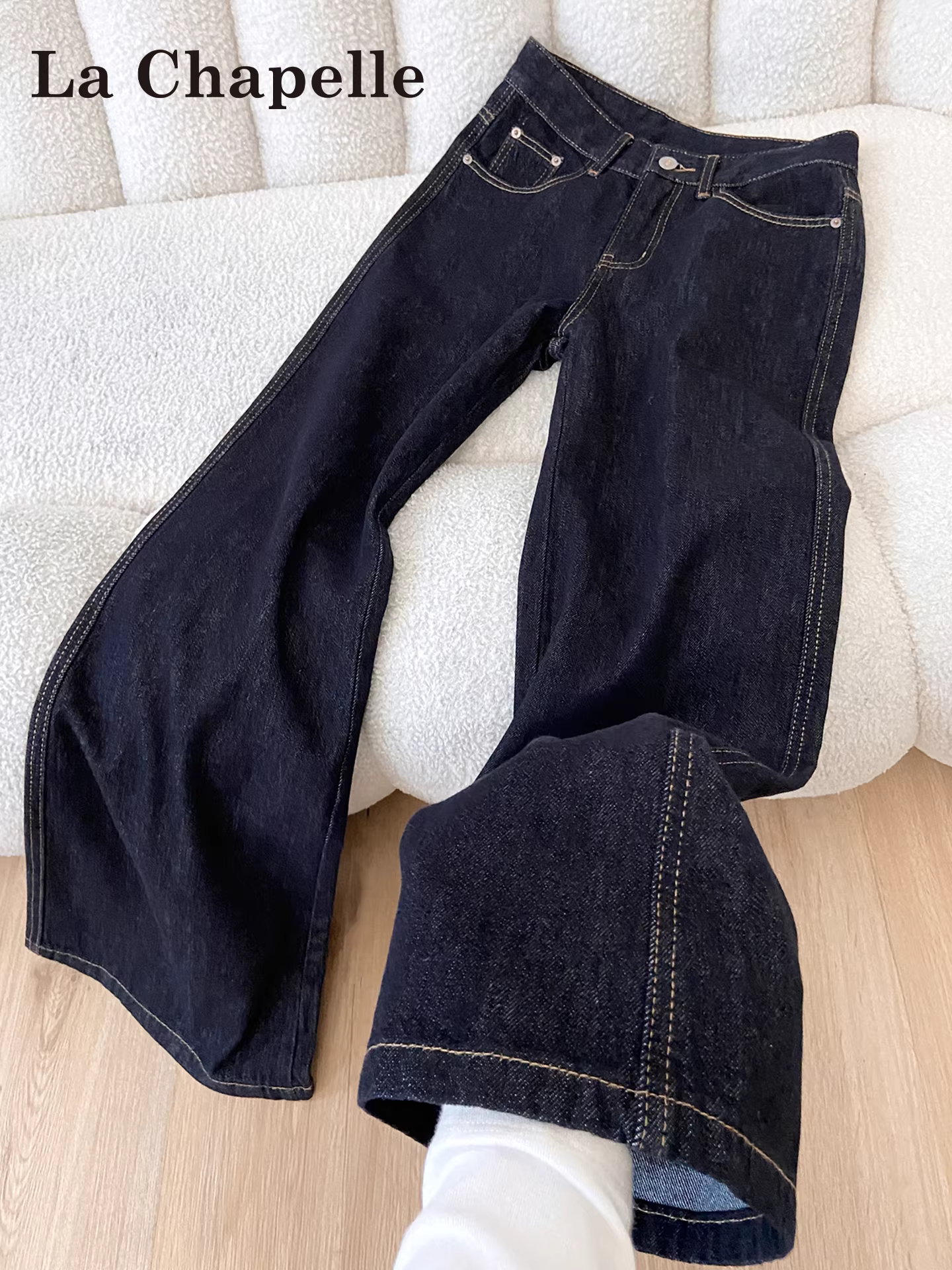 Quần jeans xòe kiểu Mỹ màu xanh đậm La Chapelle dành cho nữ, mẫu mới thu đông 2025, cạp cao, dáng nhỏ nhắn, ống chuông